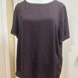 Women's Black and Red Patterned Top